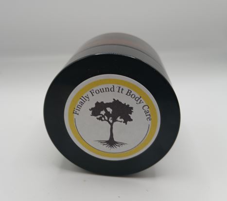 Day Cream - Hydrates Skin, Promotes Youthful Looking Skin, Protects Skin Against the Elements.