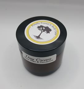 Day Cream - Hydrates Skin, Promotes Youthful Looking Skin, Protects Skin Against the Elements.